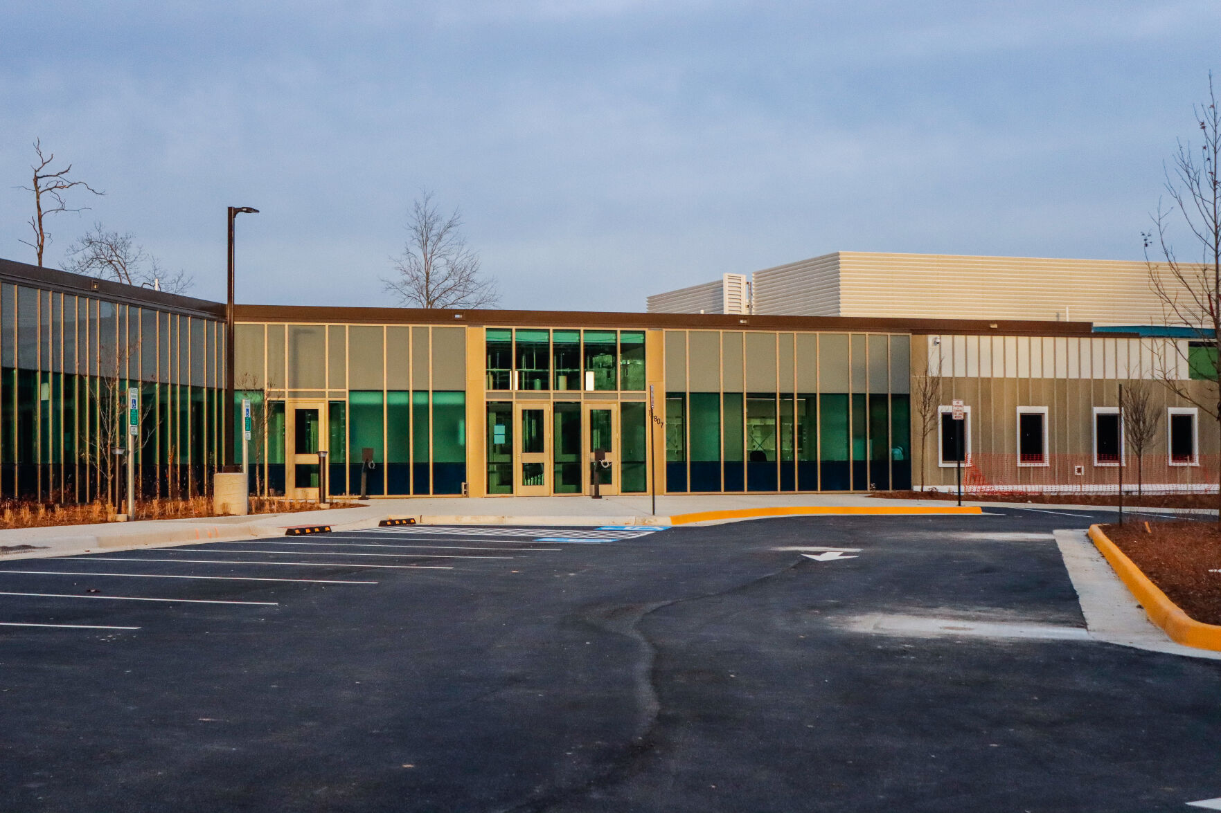Photo_News_Animal shelter opening_front.jpg